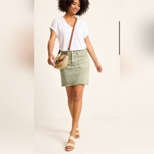 NWT Tommy Bahama Sea Glass Utility Jean Skirt: Size 16: Scottish Moss Wash